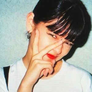 Meet your Posher, Stella